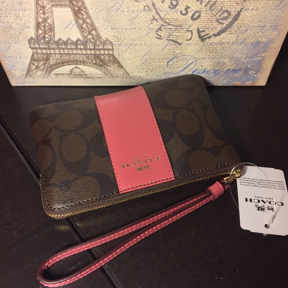 Coach Wristlet - Picture 3 of 4